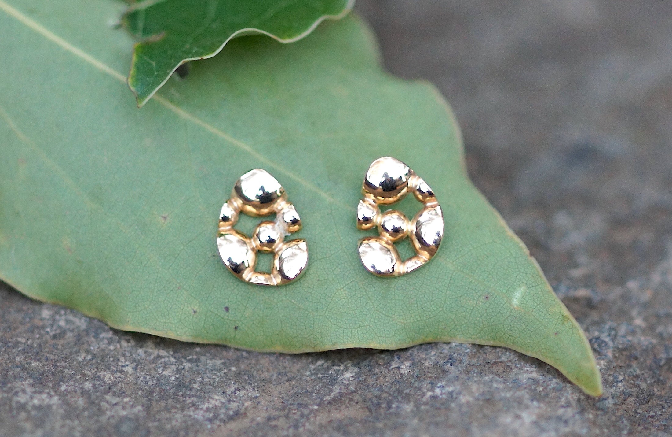 ＊PRE-ORDER＊Pebbleイアピアス・18K Yellow Gold